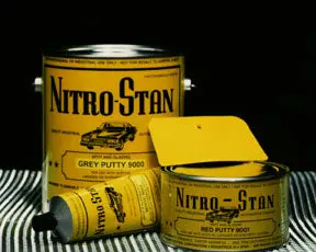 Nitrostan Red High-Performance Putty – Quart Container 1