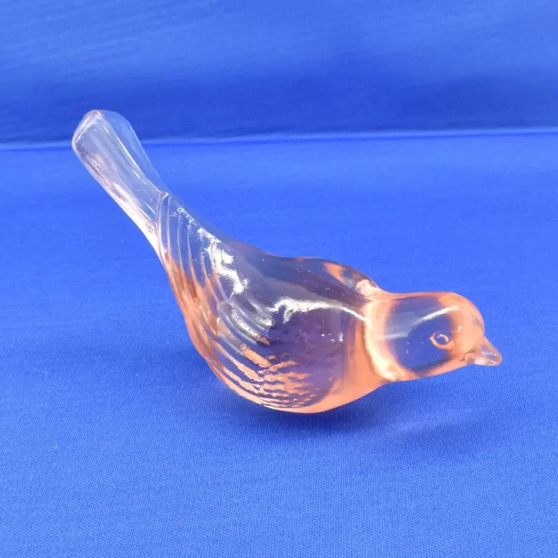 Vintage Westmoreland Pink Art Glass Bird Figurine – Collectible 1